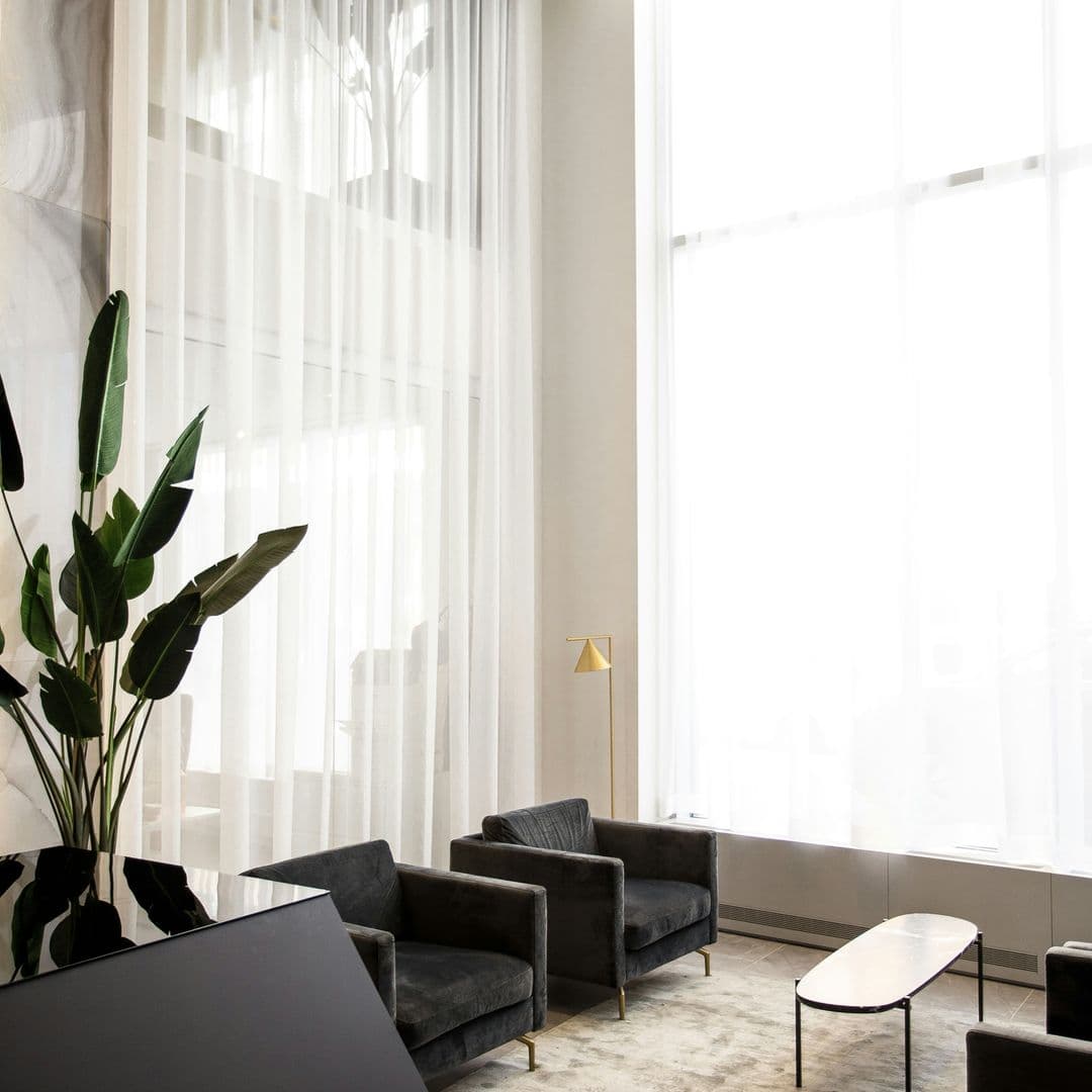 Theke in Matt Schwarz